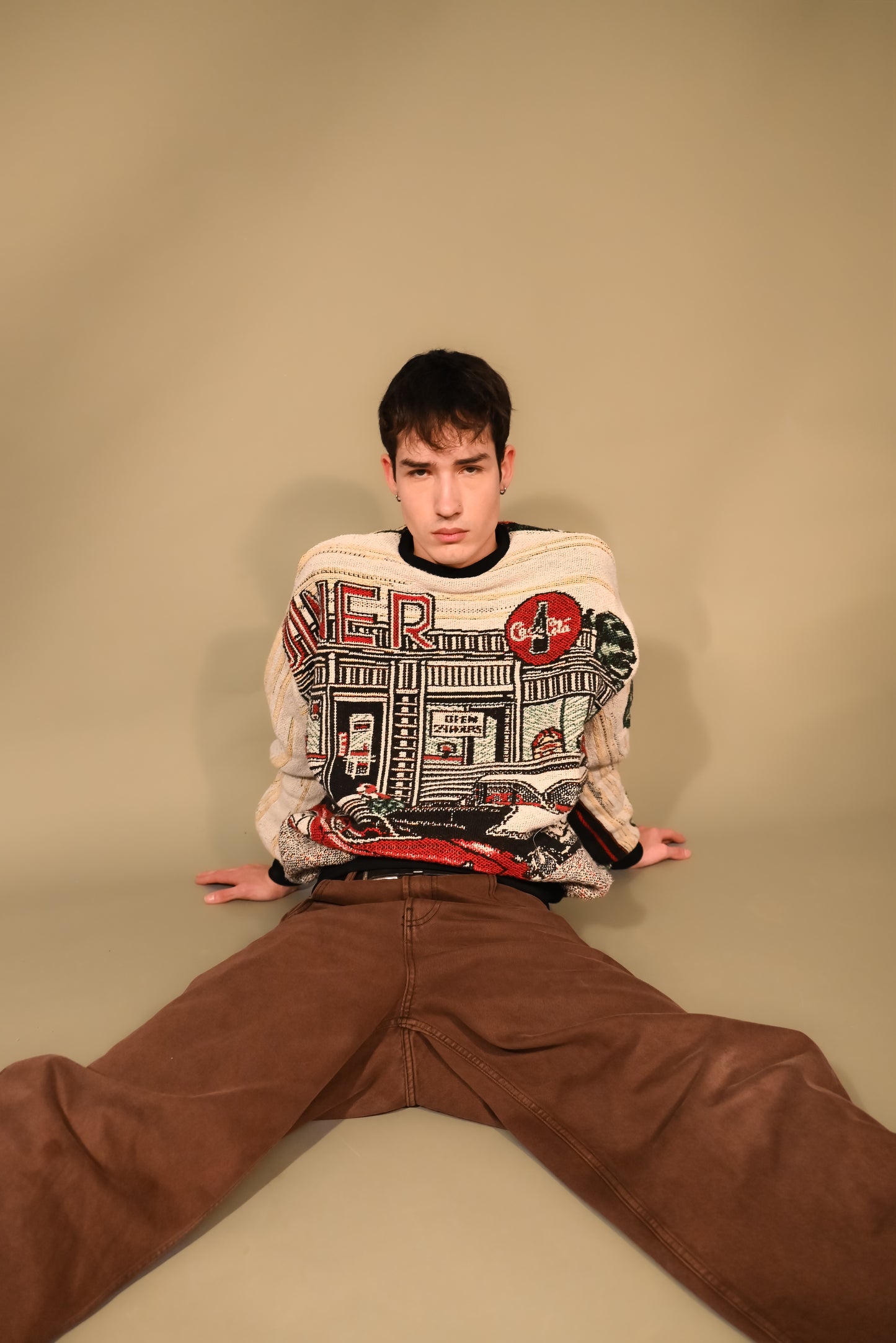 Coca-Cola Diner Tapestry Sweatshirt SIZE L